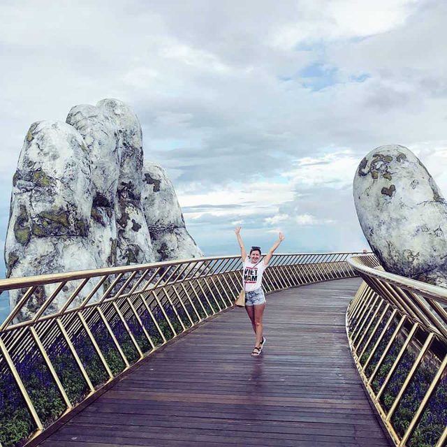 Check-in Golden Bridge