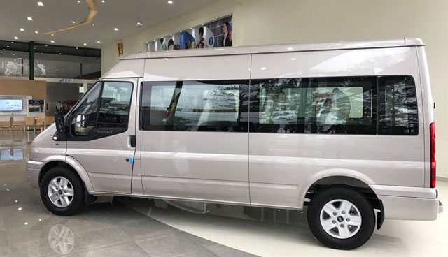 16 seats car - Ford Transit