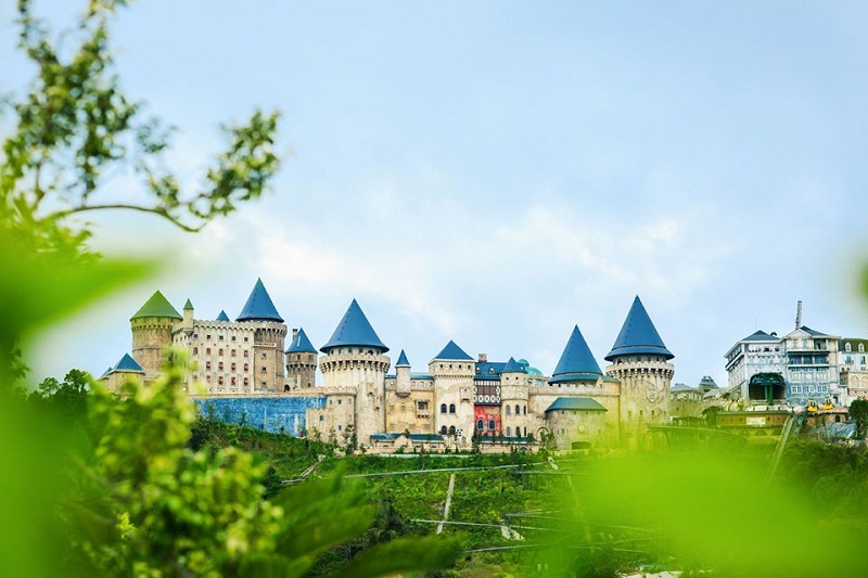 Ba Na Hills is an ideal entertainment complex.